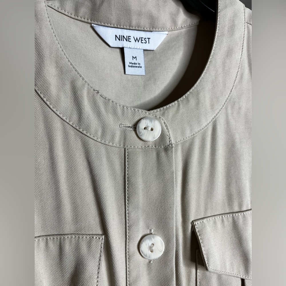 Nine West Sleeveless Utility Shirt Dress Beige Tan Drawstring Waist Size M - Picture 6 of 10